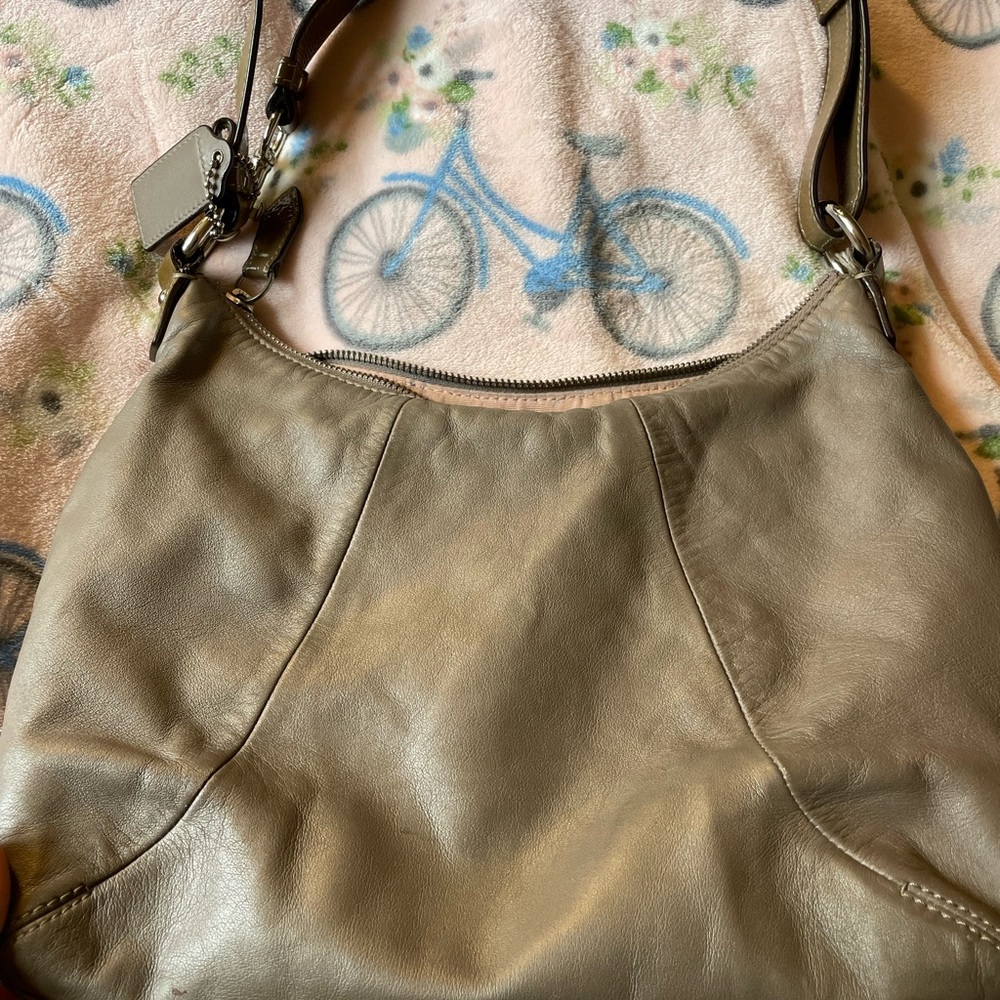Vintage Coach Leather Handbag with Dust Bag - Picture 5 of 11